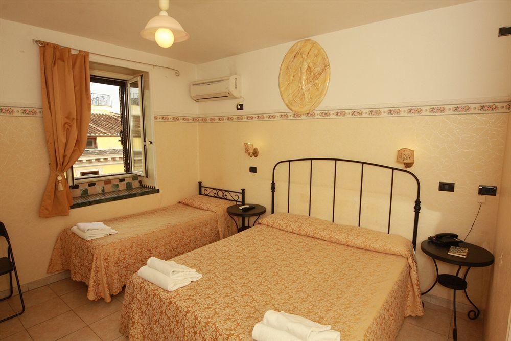 Hotel Lucia - Rome — Photos 2